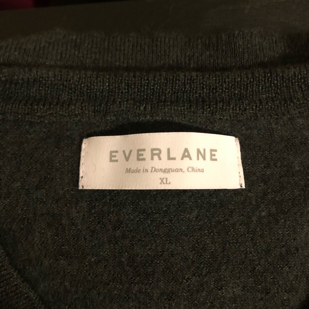 Everlane 100% Soft Wool V-Neck Sweater,Sz-XL,Color-Heathered Olive Grn/Black - Picture 8 of 11